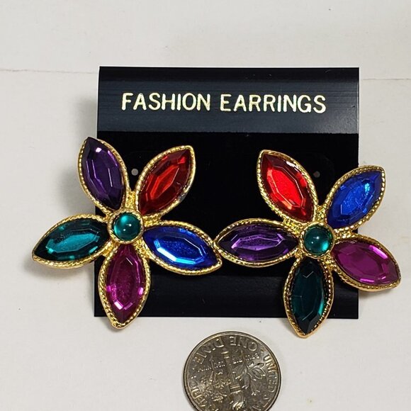 Women's Stunning Gold tone Flower Design Colorful Crystal Stud Earrings - Picture 7 of 8